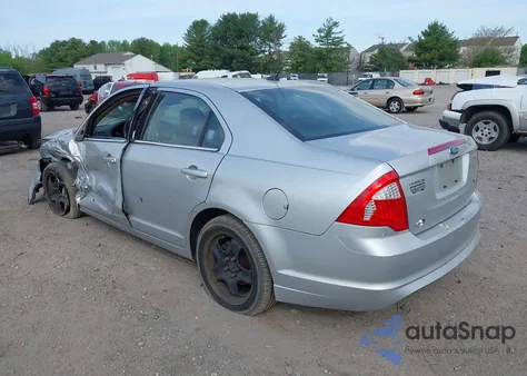 2010 Ford Fusion Se z USA, uszkodzony, nr VIN 3FAHP0HAXAR408301